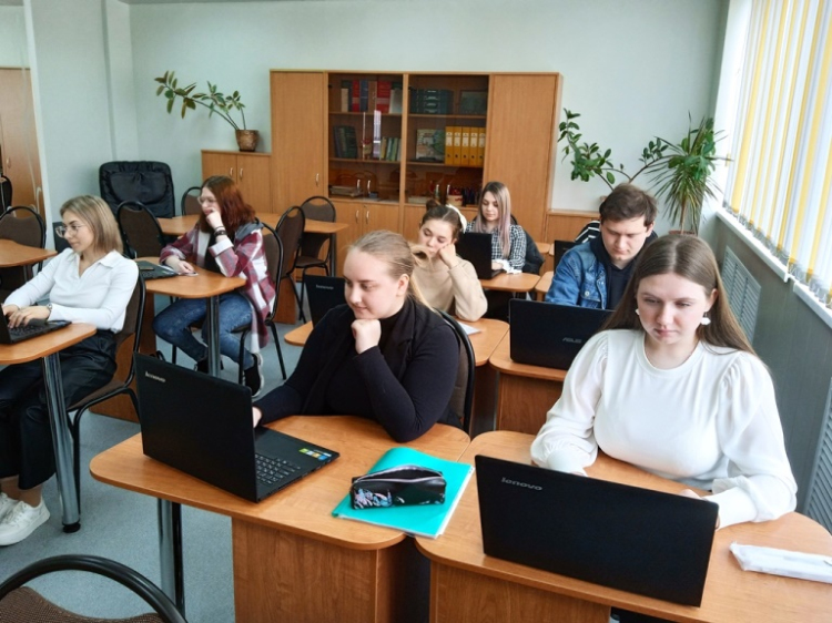 Студенты СОФ НИУ «БЕЛГУ» - участники «тотального диктанта» 